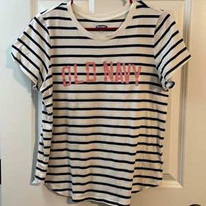Old Navy T-Shirt